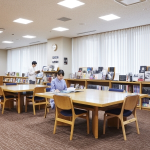 東京都写真美術館図書室写真1