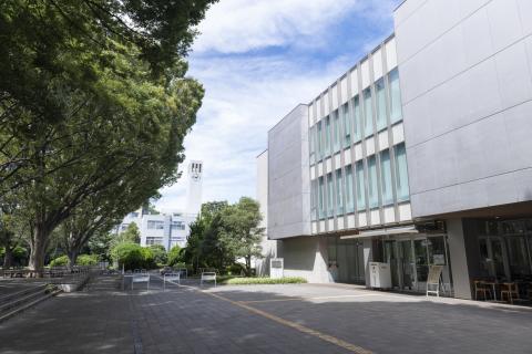 東京学芸大学附属図書館外観